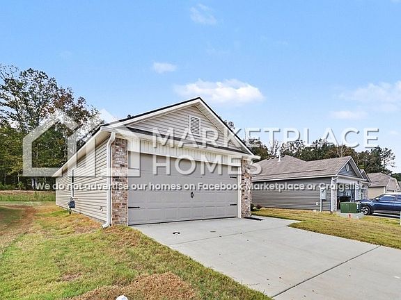 2nd image of 1717 Amber Ave SE