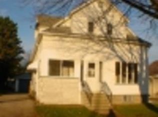 1016 S Van Buren St, Bay City, MI 48708