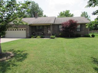 211 Bradley Dr, Sikeston, MO 63801