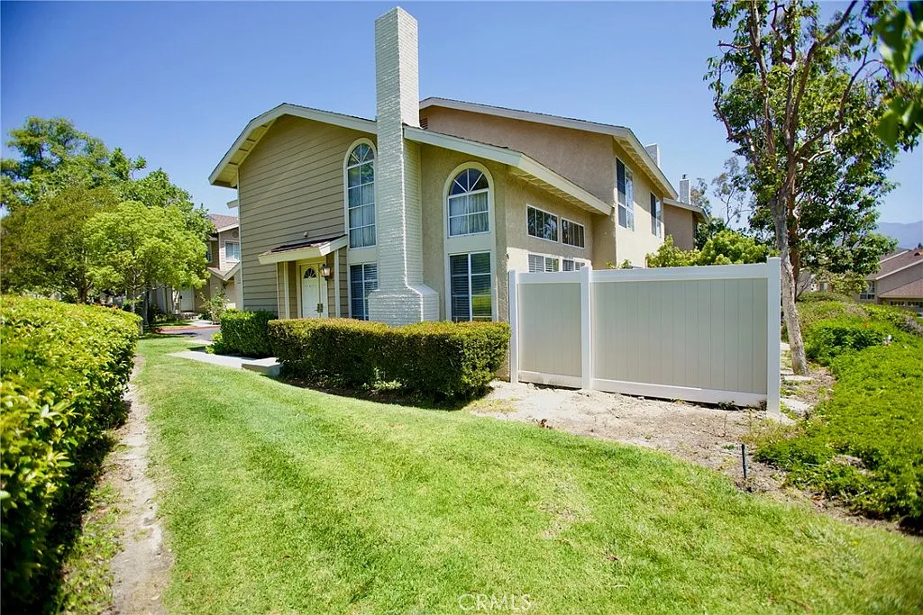 Building Photo - 21082 Berry Gln