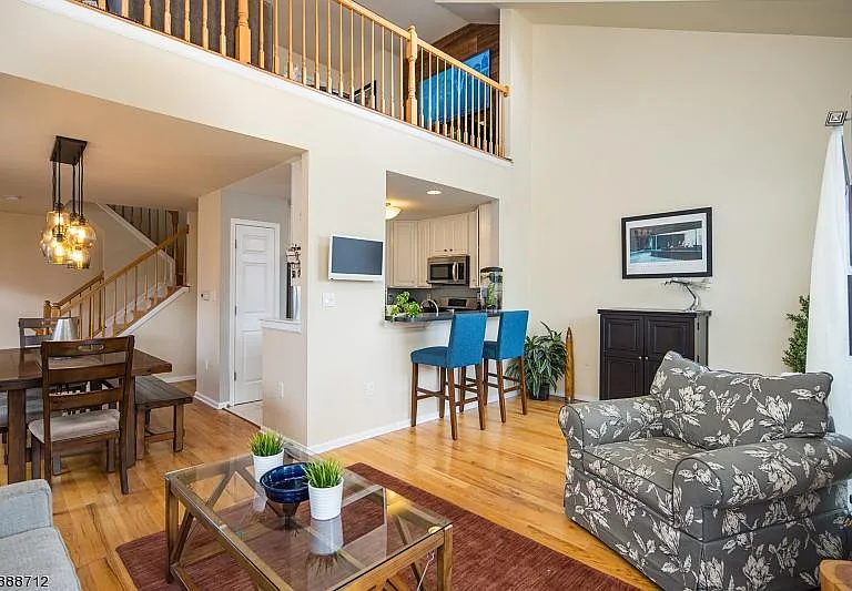 137 Riverwalk Way — Photo 9