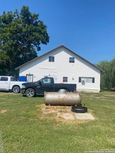 313 CR 376, Hobson, TX, 78117