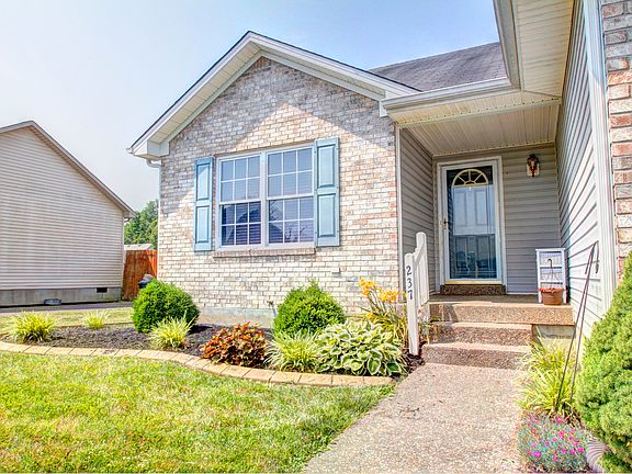 4th image of 237 Lakes Edge Dr