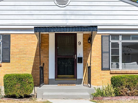 3rd image of 9 Foxridge Dr