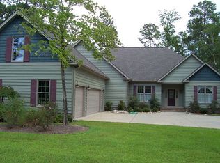 203 Perquimans Dr, Chocowinity, NC 27817