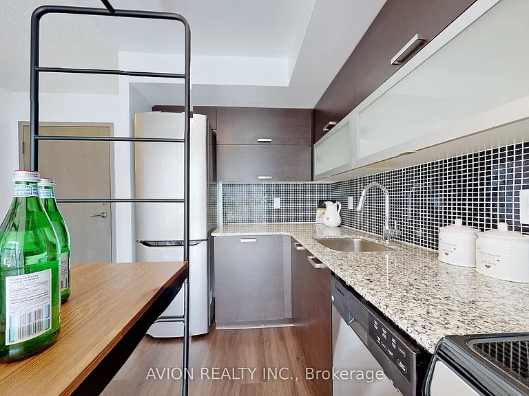 36 Lisgar St #2106E — Photo 12