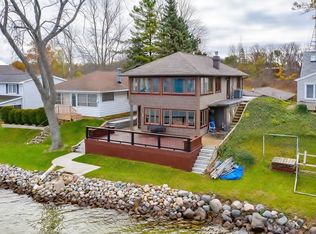 758 S Clear Lake Dr, Fremont, IN 46737
