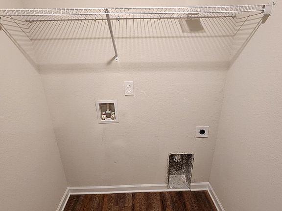 5th image of 3224 Bridgewood Dr
