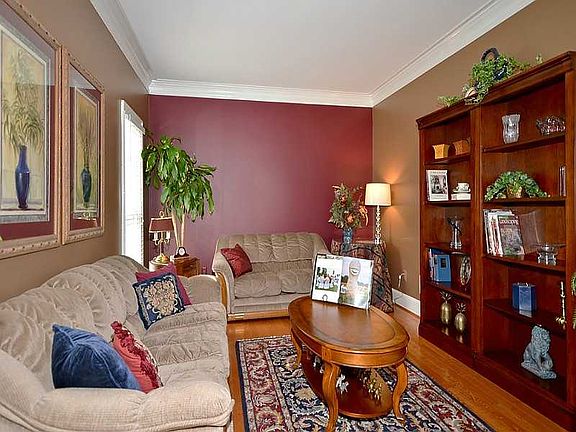 4th image of 2468 Summeroak Dr