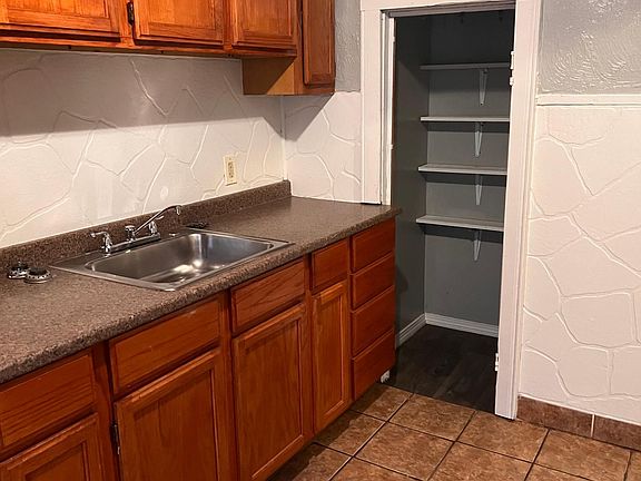 2nd image of 2708 E 89th St #B