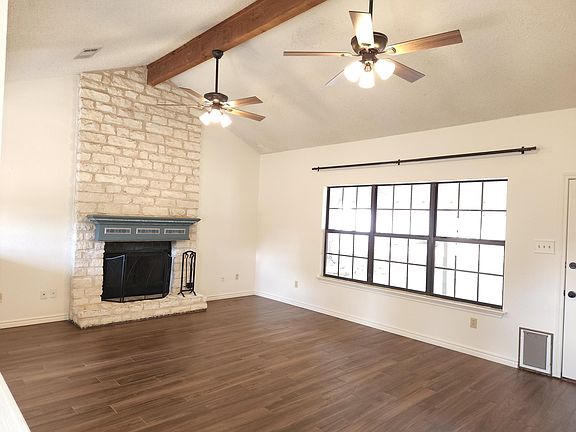 5th image of 107 Glen Oak Ln