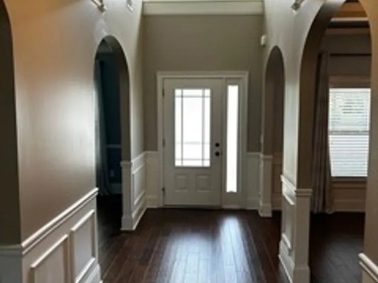 623 Meadow Grass Ln — Photo 2