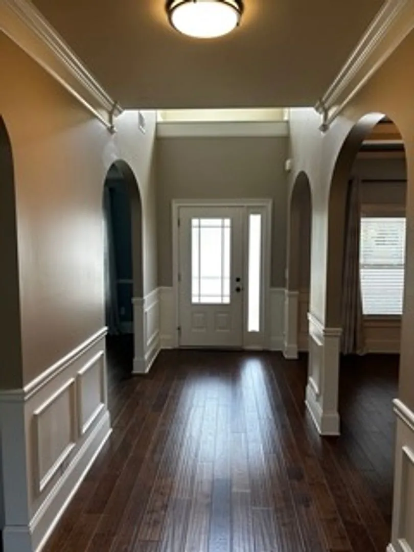 Building Photo - 623 Meadow Grass Ln