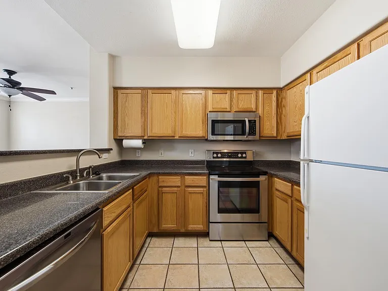 20100 N 78th Pl #1146 — Photo 11