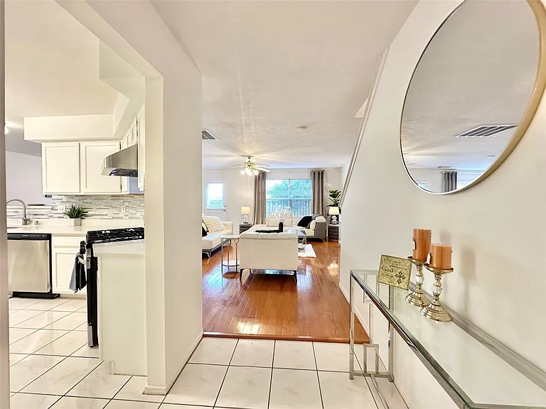 8223 Golf Green Cir — Photo 4
