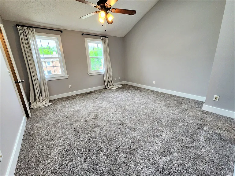 141 Thistle Ln — Photo 15