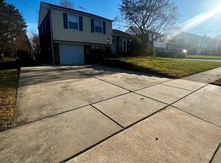 429 Melvin Dr, Brookhaven, PA 19015