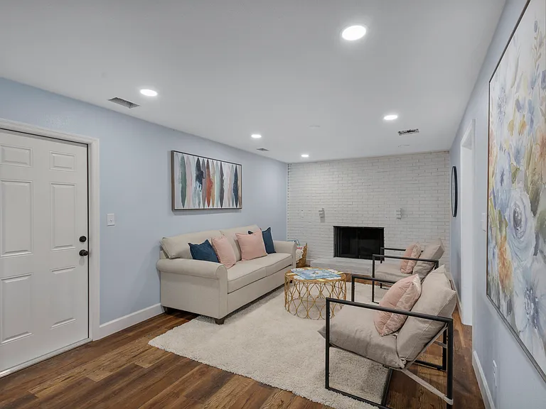 738 Baywood Ln — Photo 30