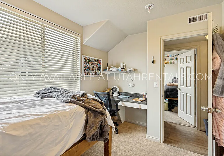 866 E 700 N #C1-1 — Photo 7