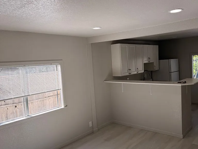 8710 Franklin St — Photo 5