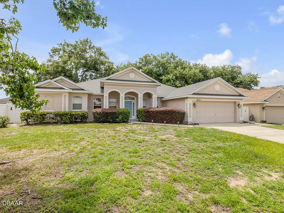 1st image of 36624 Grand Island Oaks Cir