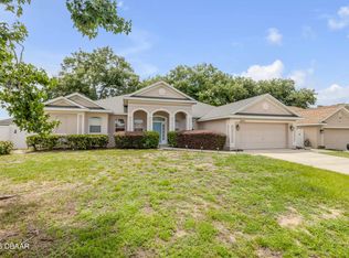 36624 Grand Island Oaks Cir, Grand Island, FL 32735