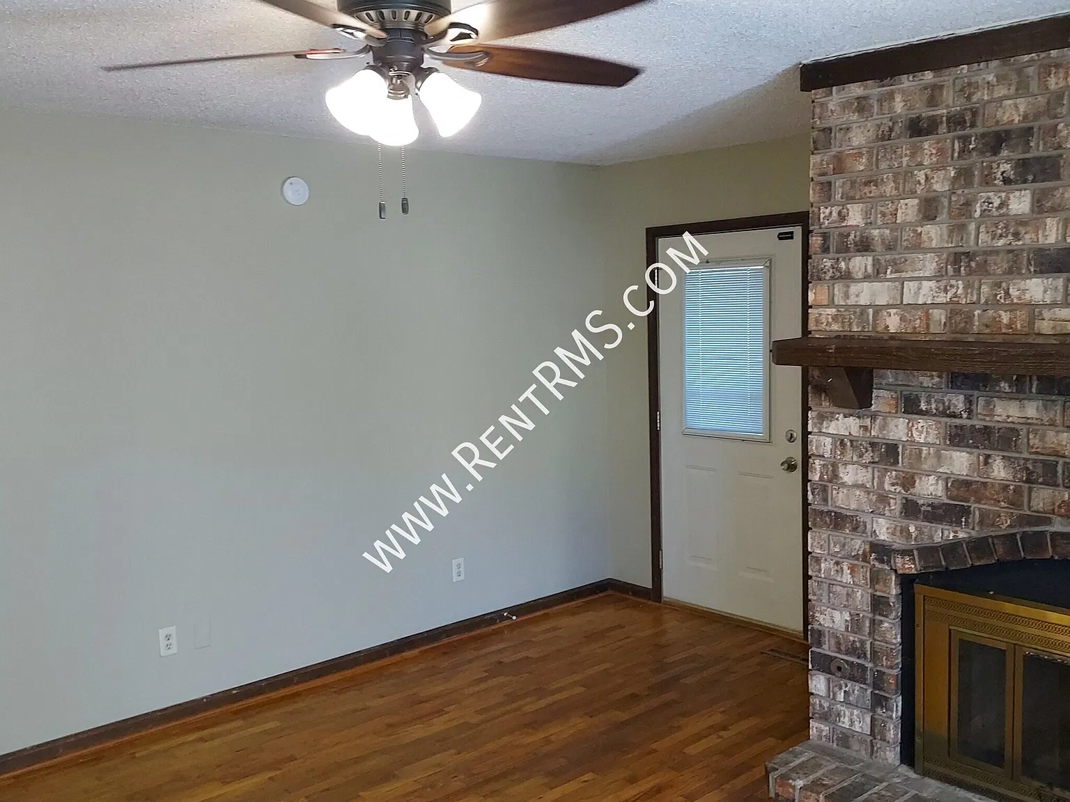 *Oakland Area* 1100 Ne Arter Ave- 3 Bed/1 Bath — Photo 4
