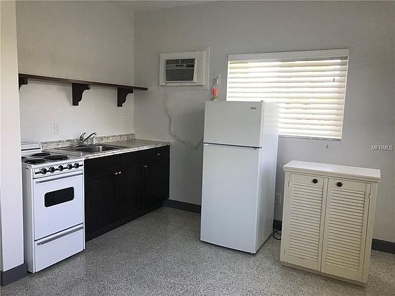 4th image of 2900 45th St S APT 31