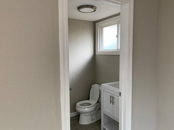2nd image of 460 Alameda De Las Pulgas #A