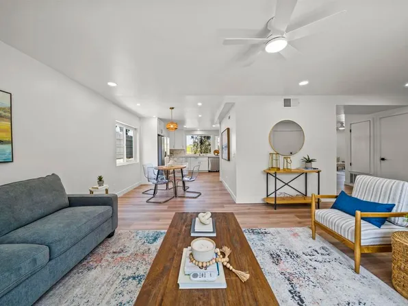 223 Cottingham Ct, Oceanside, CA 92054