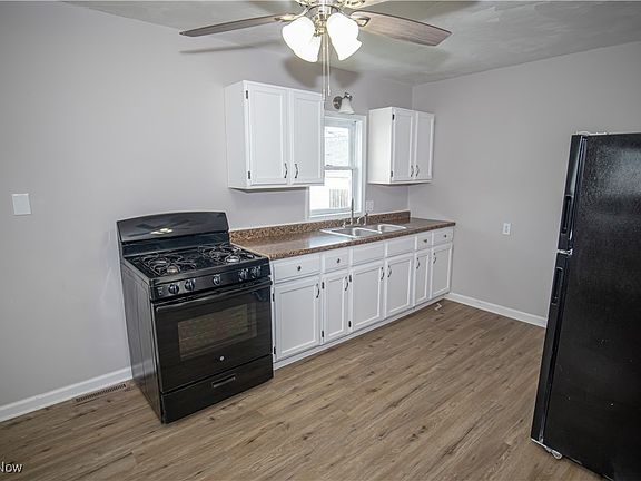 5th image of 2517 E 33rd St