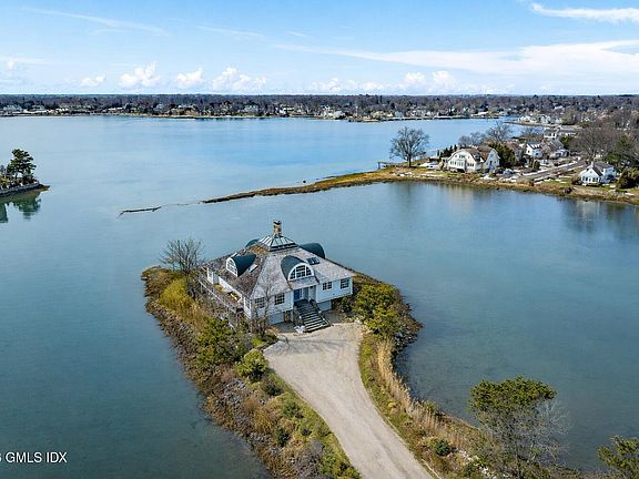 3rd image of 189 Shore Rd