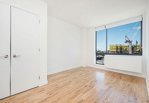 4th image of 14736 94th Ave #22H