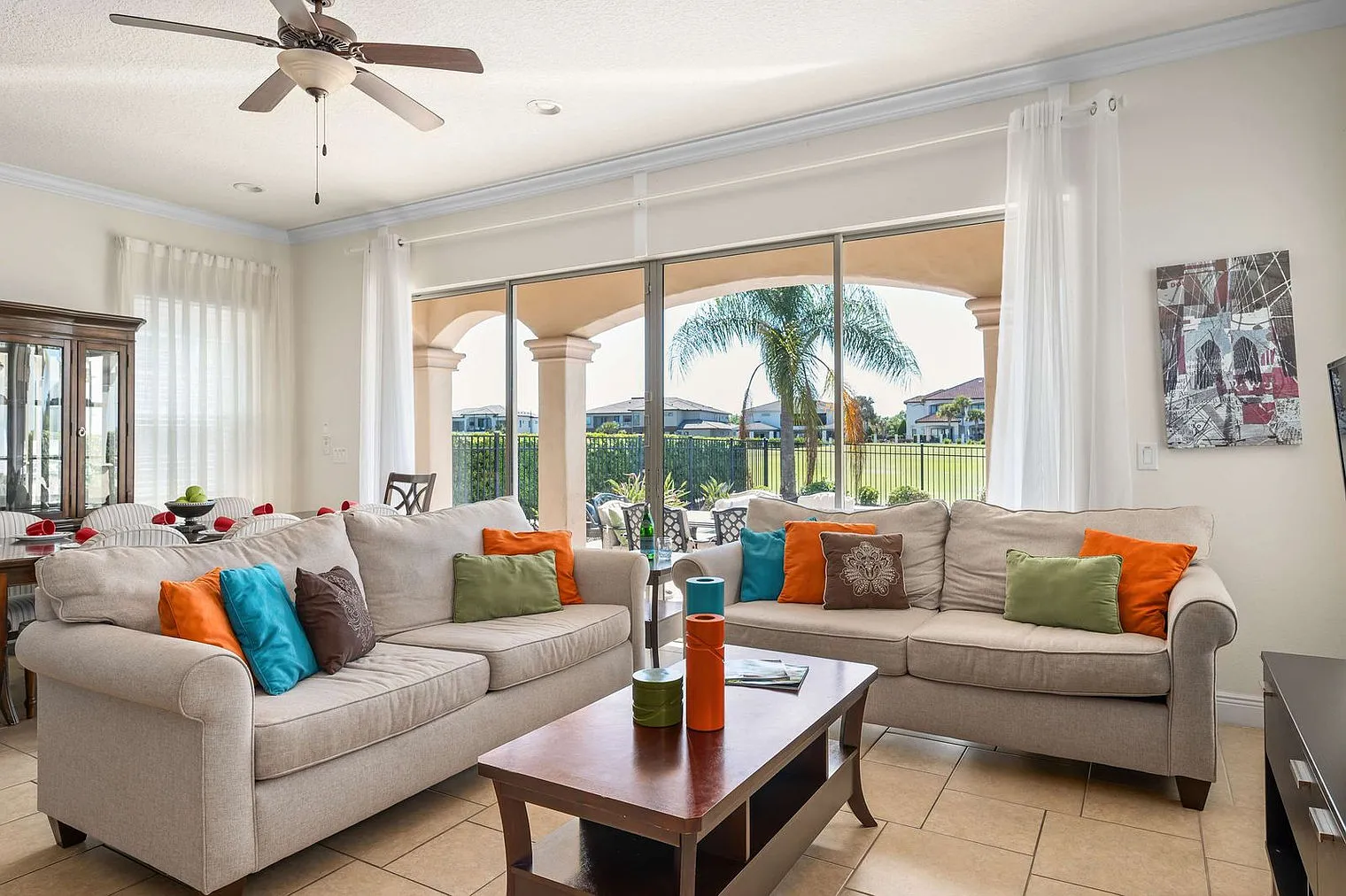 5 bed, 5.0 bath, 3196 sqft, $8,341 — Photo 3