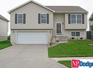 19720 X St, Omaha, NE 68135