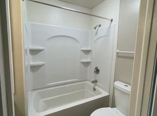 25 E Monroe Ave, Hartford, WI 53027