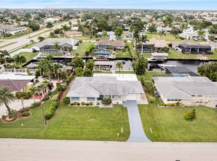 5260 Wisteria Ct, Cape Coral, FL 33904