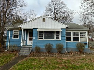 238 N Indiana St, Griffith, IN 46319