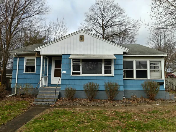 238 N Indiana St, Griffith, IN 46319