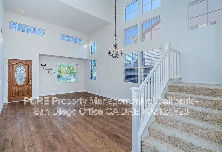 724 Whispering Trails Dr — Photo 2