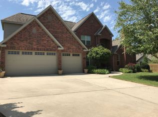 6614 S Silverthorne Ln, Rogers, AR 72758