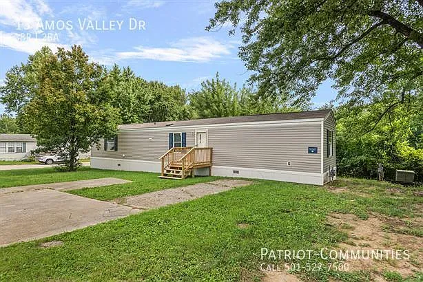 3 bed, $1,200 — Photo 1