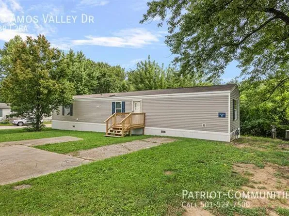 13 Amos Valley Dr, Springfield, IL 62702