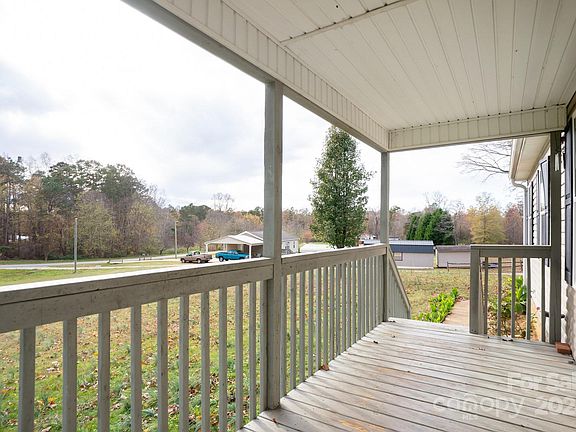 3rd image of 130 Adkins Ln #33