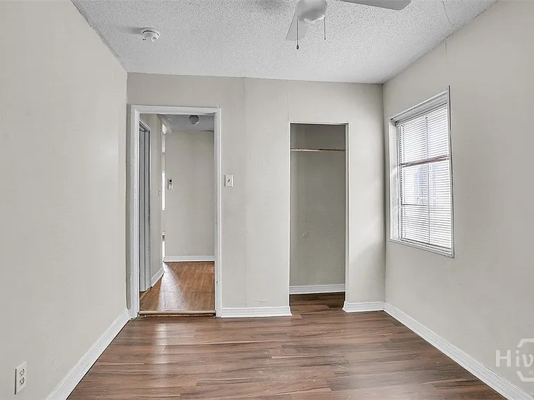 1013 Carroll St — Photo 14
