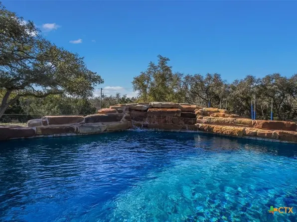 351 Cooks Xing, Liberty Hill, TX 78642