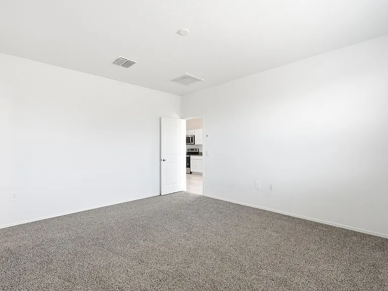 1575 E Fletcher Dr — Photo 21