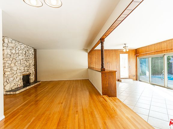 4th image of 11189 Fairbanks Way