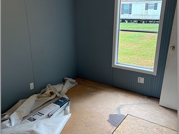 5th image of 108 Azalea Ln