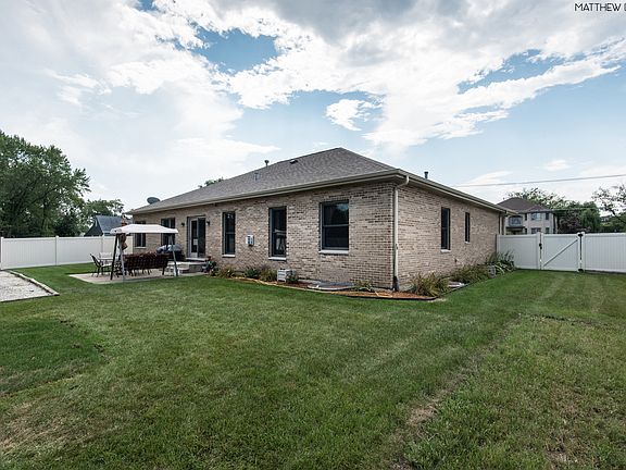3rd image of 8819 S 79th Ave
